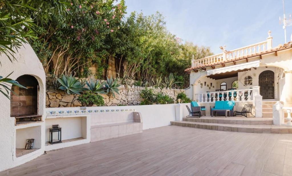 5 bed villas in Calpe / Calp
