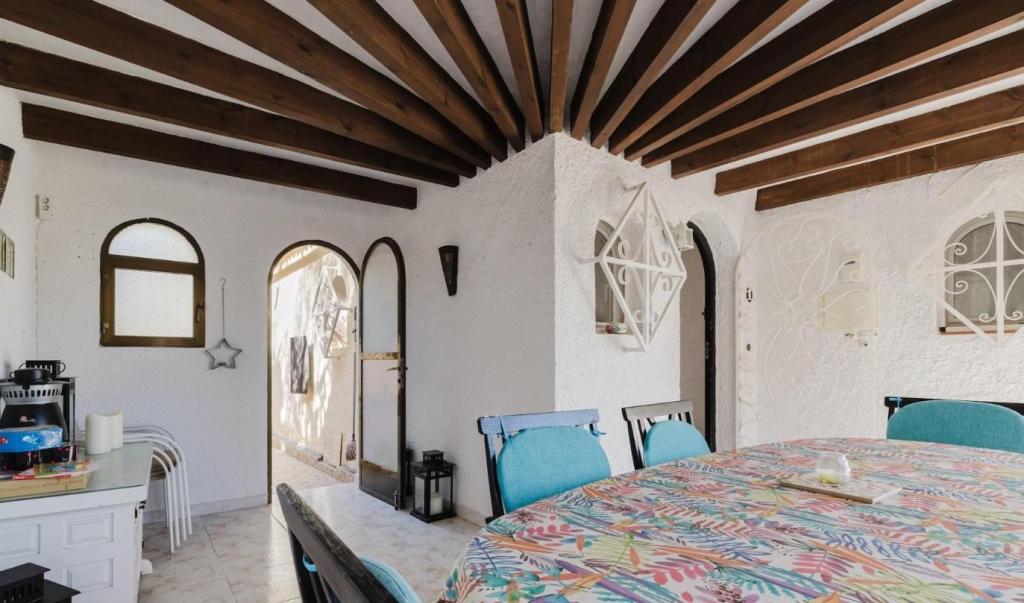 5 bed villas in Calpe / Calp
