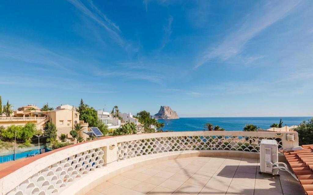 5 bed villas in Calpe / Calp