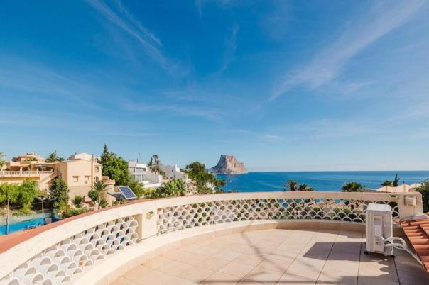 5 bed villas in Calpe / Calp