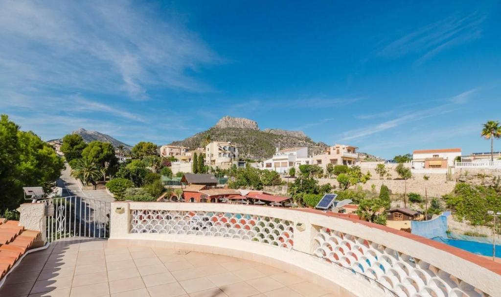 5 bed villas in Calpe / Calp