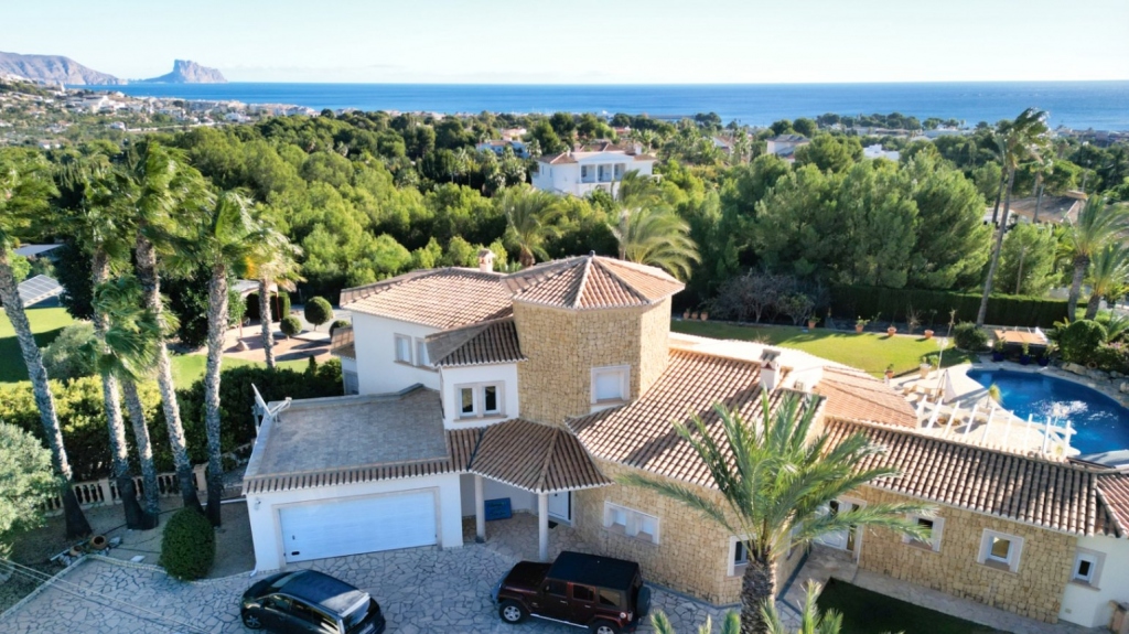 6 bed villa in Altea