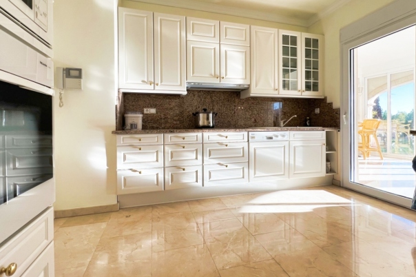 6 bed villa in Altea