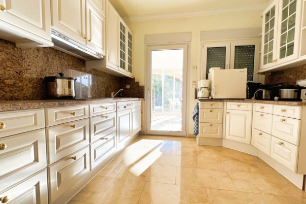 6 bed villa in Altea