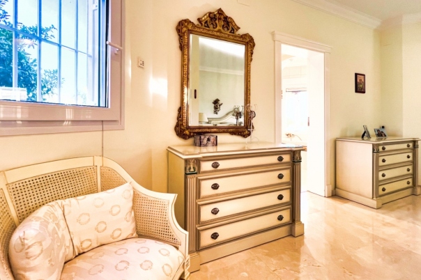 6 bed villa in Altea