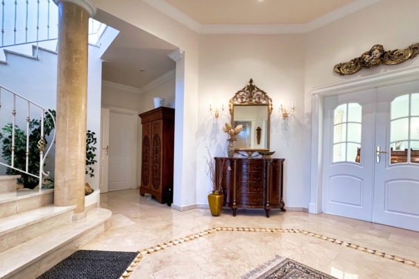 6 bed villa in Altea