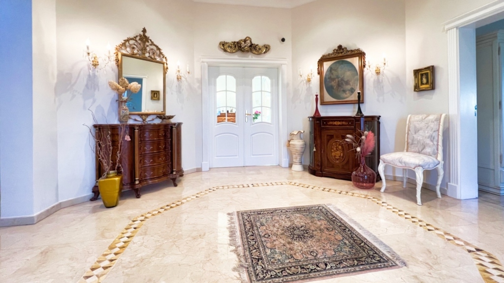 6 bed villa in Altea