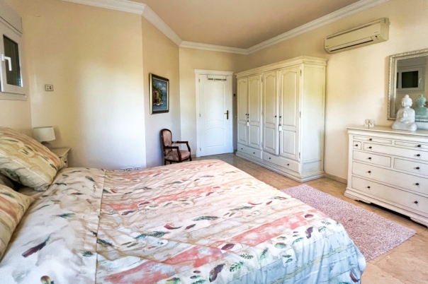 6 bed villa in Altea