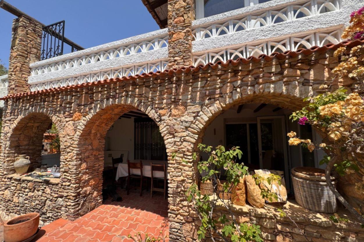 6 bed villa in Benissa