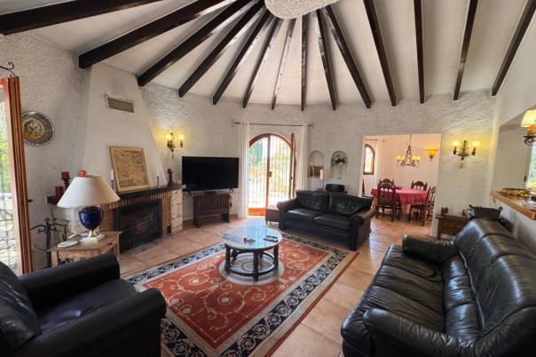 6 bed villa in Benissa