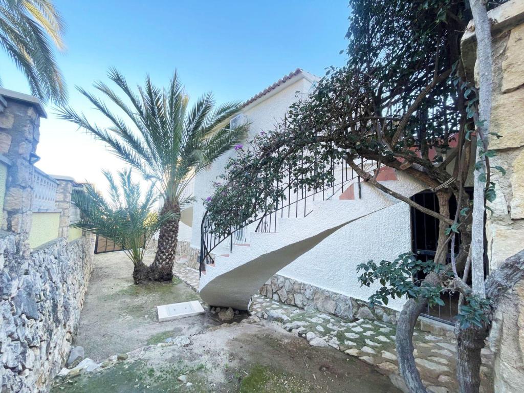 4 bed casa / chalet in Calpe