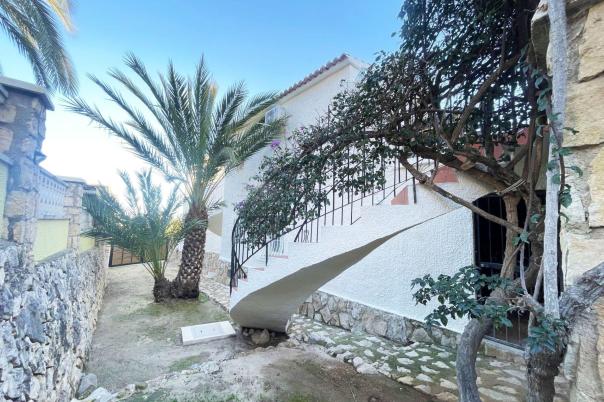 4 bed casa / chalet in Calpe