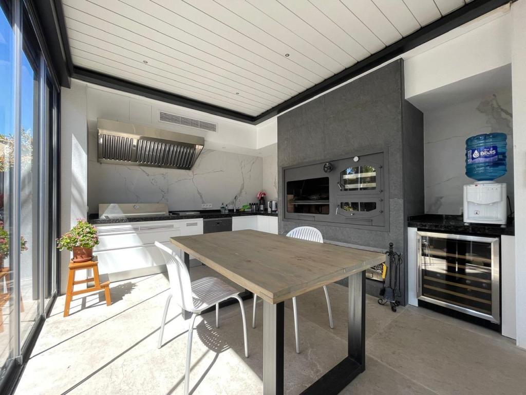 5 bed villa in La Nucía