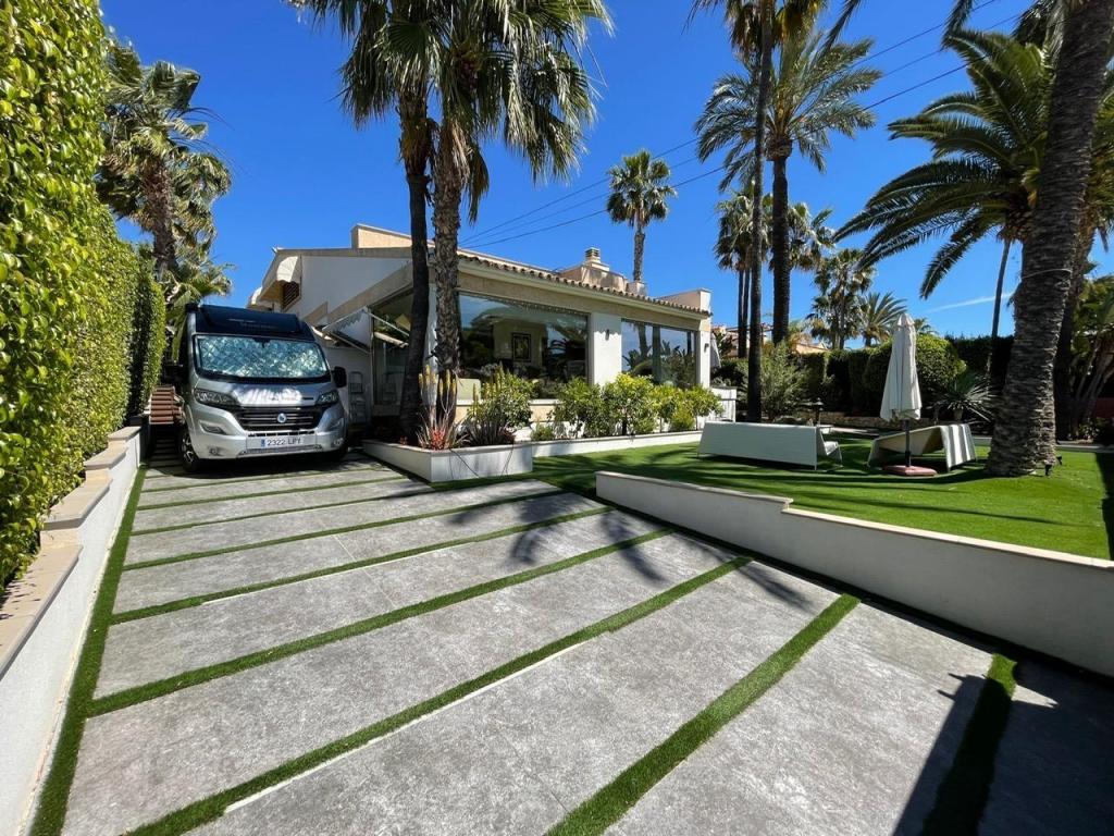 5 bed villa in La Nucía