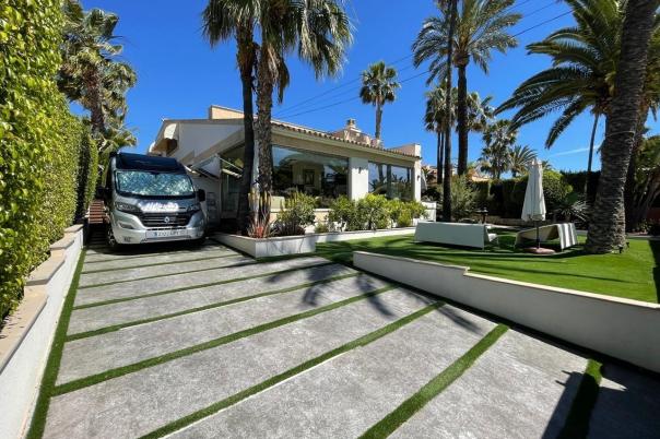 5 bed villa in La Nucía