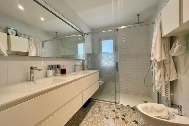 5 bed villa in La Nucía