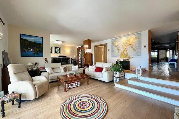 5 bed villa in La Nucía