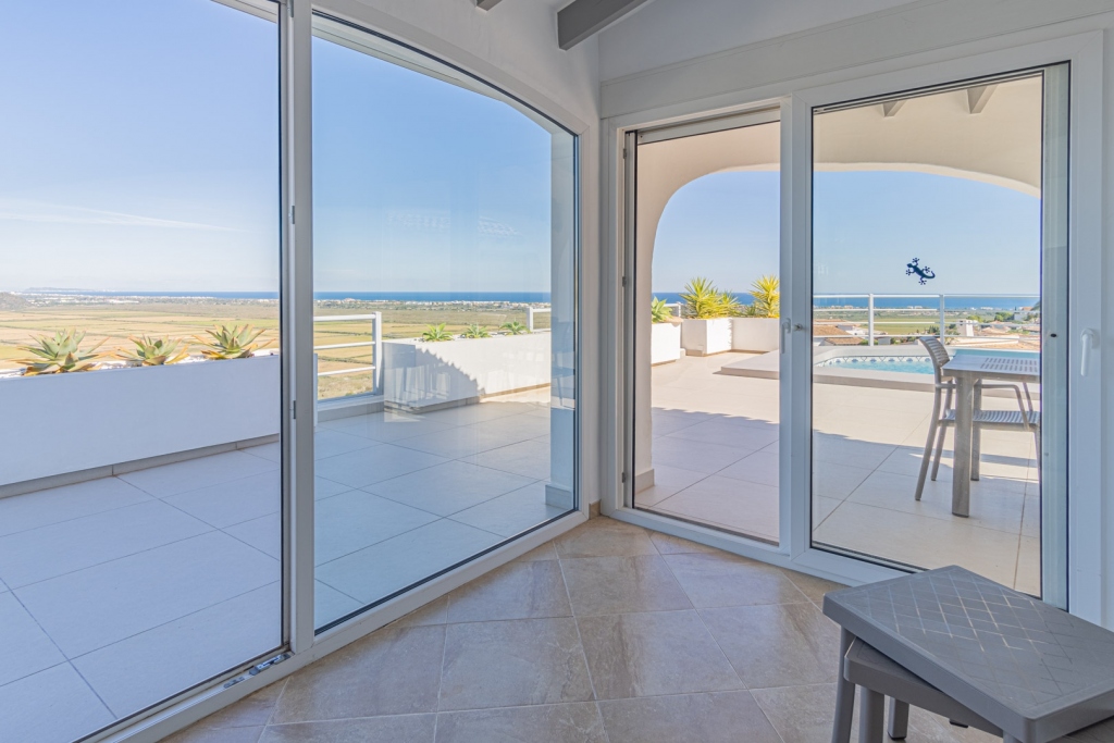 5 bed villa in Pego