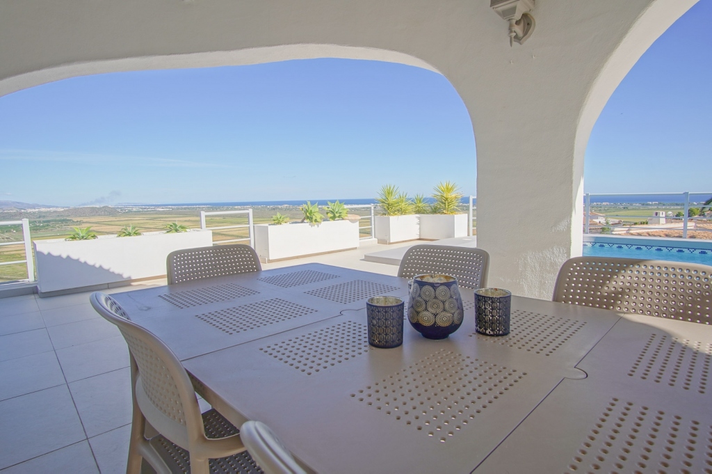 5 bed villa in Pego