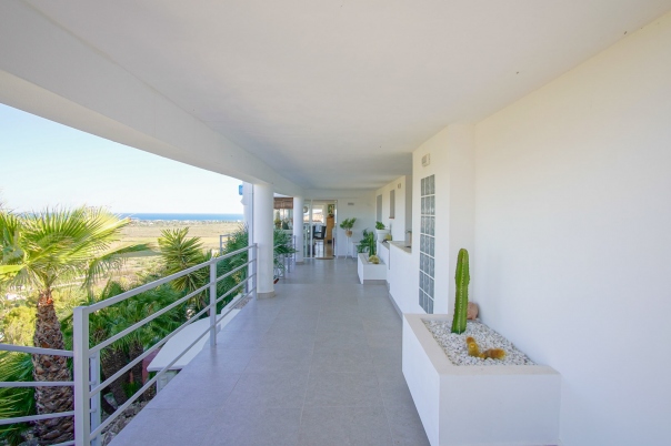 5 bed villa in Pego