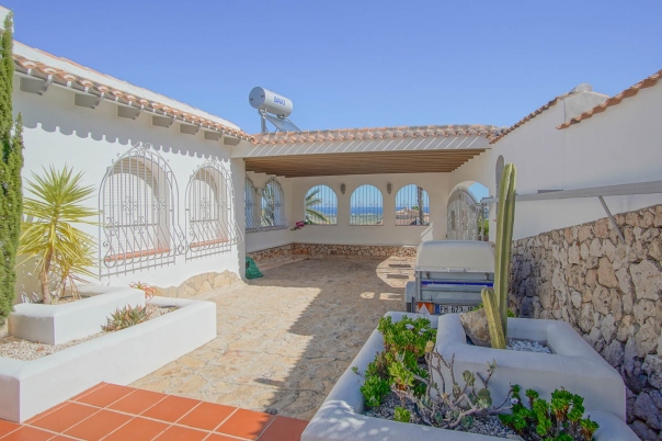 5 bed villa in Pego