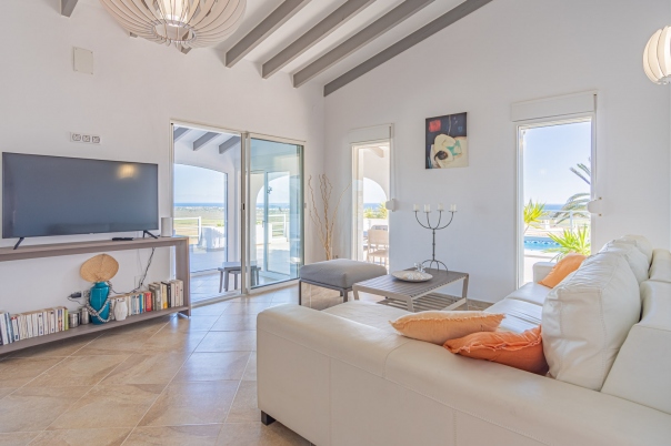 5 bed villa in Pego