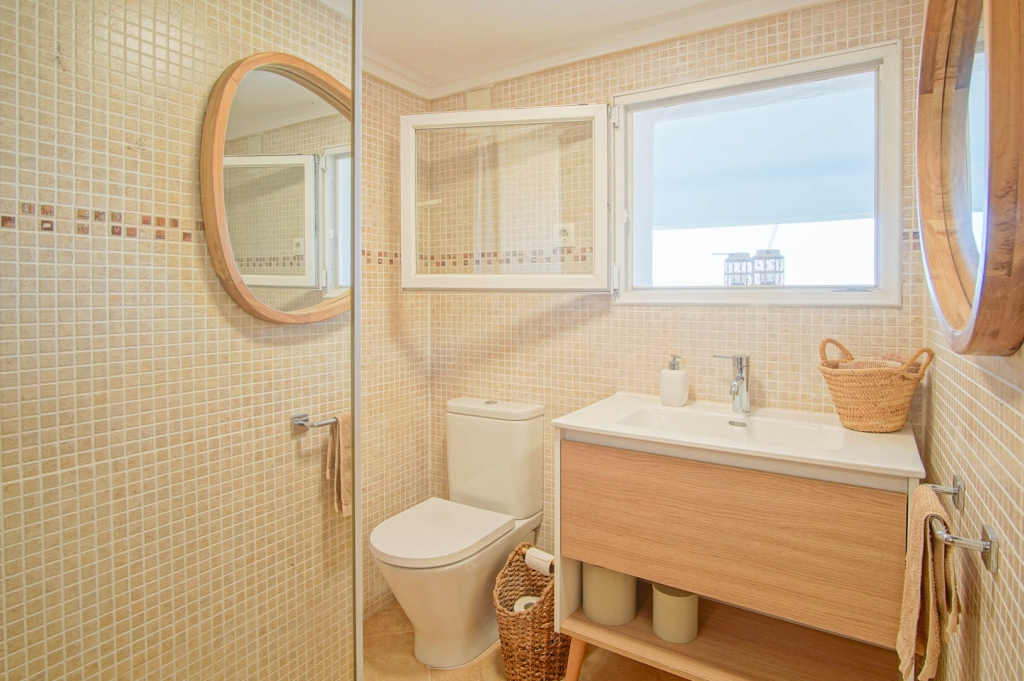 5 bed villa in Pego
