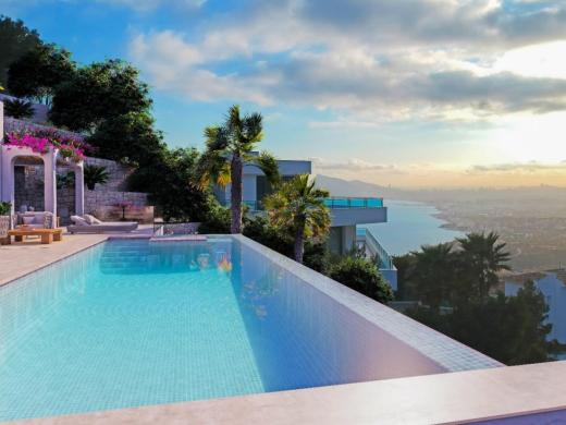 5 bed villa in Altea