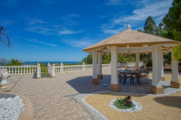 8 bed villa in La Nucía