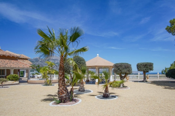 8 bed villa in La Nucía