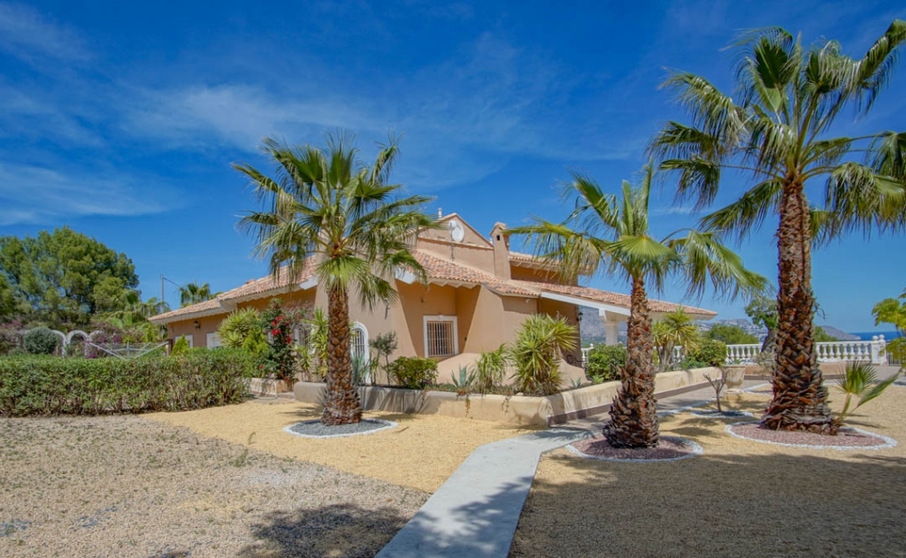 8 bed villa in La Nucía