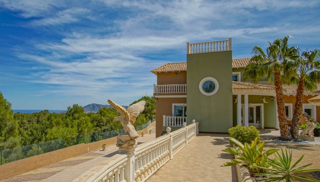 8 bed villa in La Nucía