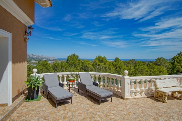 8 bed villa in La Nucía