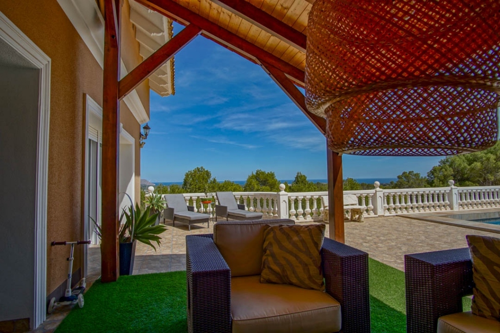 8 bed villa in La Nucía