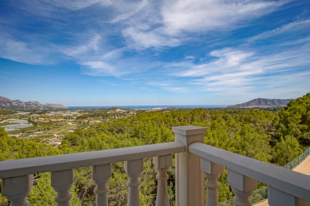 8 bed villa in La Nucía
