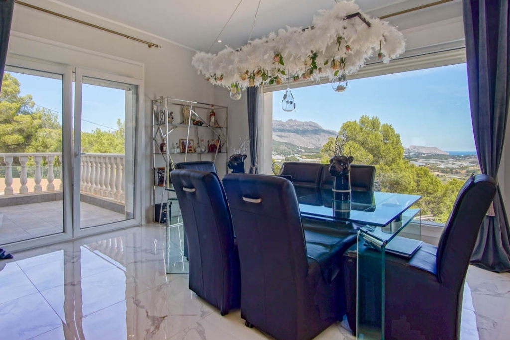 8 bed villa in La Nucía