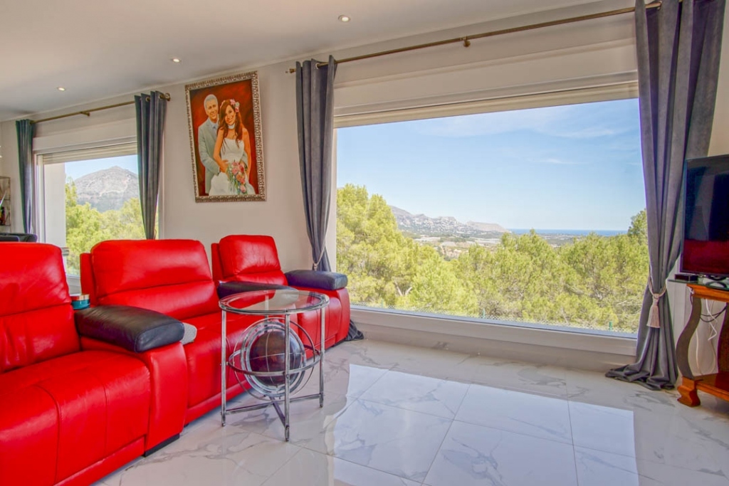 8 bed villa in La Nucía