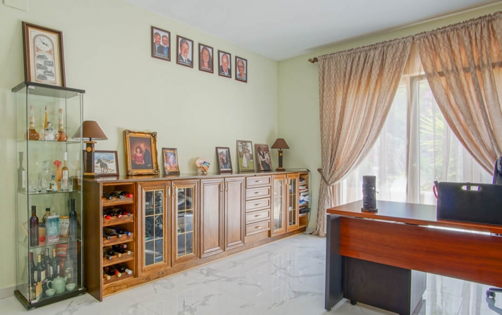 8 bed villa in La Nucía