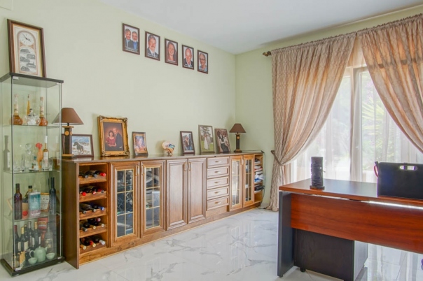 8 bed villa in La Nucía
