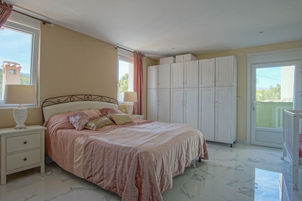 8 bed villa in La Nucía