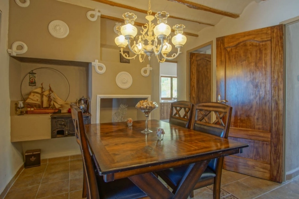 8 bed villa in La Nucía