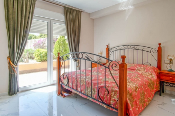 8 bed villa in La Nucía