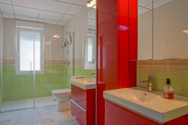 8 bed villa in La Nucía