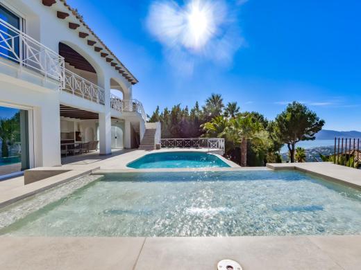 8 bed villa in Altea