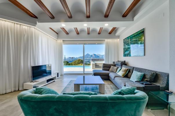 8 bed villa in Altea