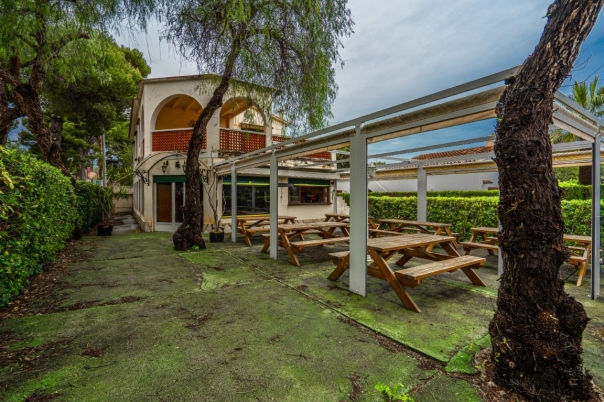 5 bed villa in Denia