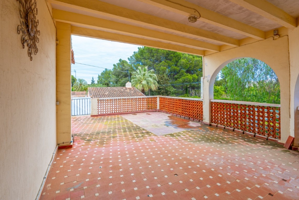 5 bed villa in Denia