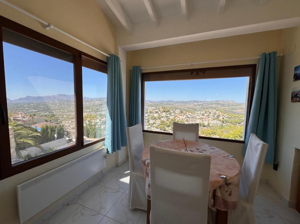 5 bed villa in Moraira