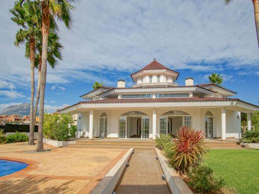 5 bed villa in Alfaz del Pi