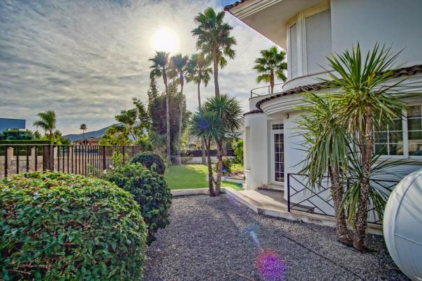 5 bed villa in Alfaz del Pi